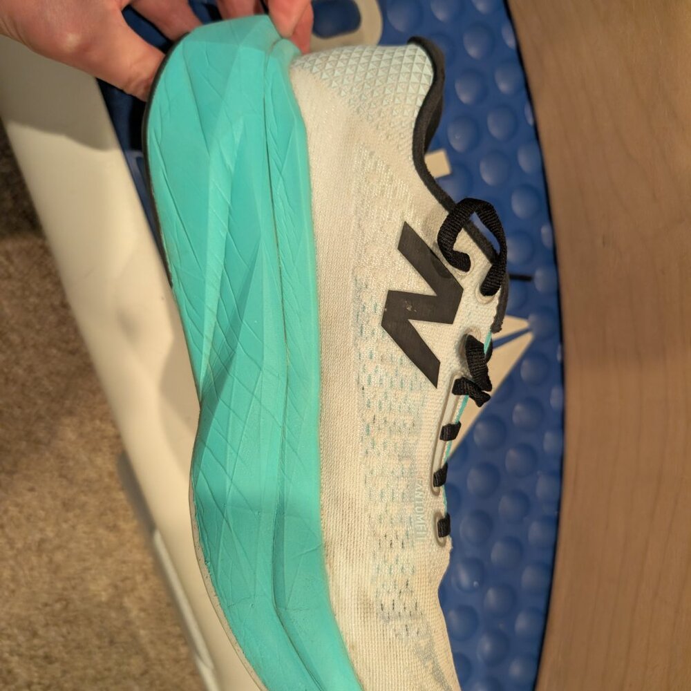 New Balance FuelComp Trainer v3 Women's 10 - Picture 2 of 5